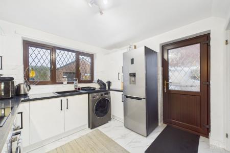 3 bedroom Semi-detached house for sale in Walker Drive, Winterton, DN15