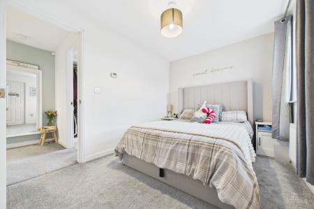3 bedroom Semi-detached house for sale in Grange View, Winterton, DN15