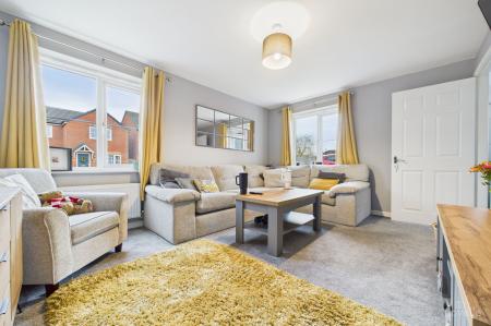 3 bedroom Semi-detached house for sale in Grange View, Winterton, DN15