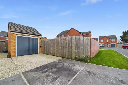 3 bedroom Semi-detached house for sale in Grange View, Winterton, DN15