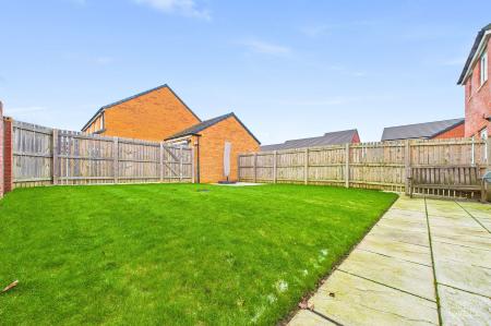 3 bedroom Semi-detached house for sale in Grange View, Winterton, DN15