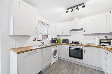 3 bedroom Semi-detached house for sale in Grange View, Winterton, DN15