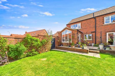 3 bedroom Semi-detached house for sale in Canberra View, Barton-Upon-Humber, DN18