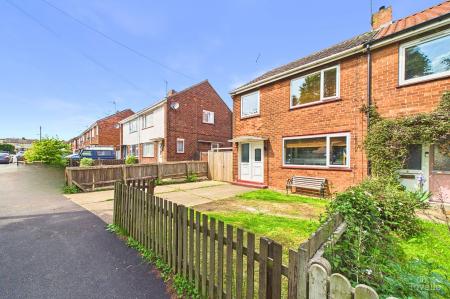 3 bedroom End of terrace house for sale in Millfields, Barton-Upon-Humber, DN18