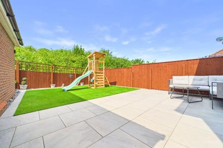 4 bedroom Detached house for sale in Graburn Way, Barton-Upon-Humber, DN18