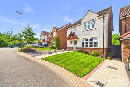 4 bedroom Detached house for sale in Graburn Way, Barton-Upon-Humber, DN18