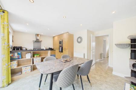 4 bedroom Detached house for sale in Graburn Way, Barton-Upon-Humber, DN18