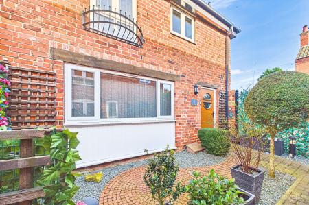 1 bedroom End of terrace house for sale in Pasture Road, Barton-Upon-Humber, DN18