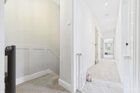 4 bedroom Semi-detached house for sale in Low Road, Worlaby, DN20