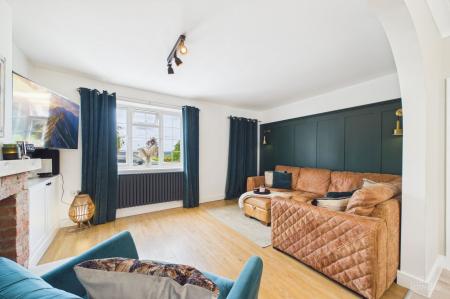 4 bedroom Semi-detached house for sale in Low Road, Worlaby, DN20