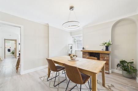 4 bedroom Semi-detached house for sale in Low Road, Worlaby, DN20