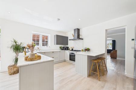 4 bedroom Semi-detached house for sale in Low Road, Worlaby, DN20