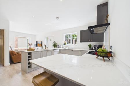 4 bedroom Semi-detached house for sale in Low Road, Worlaby, DN20