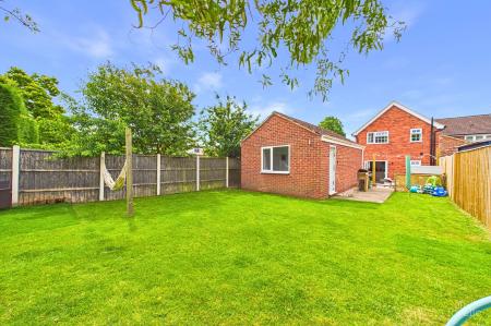 4 bedroom Semi-detached house for sale in Low Road, Worlaby, DN20