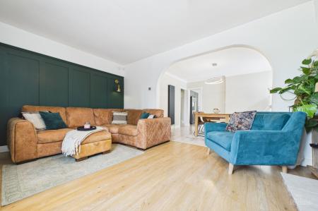 4 bedroom Semi-detached house for sale in Low Road, Worlaby, DN20