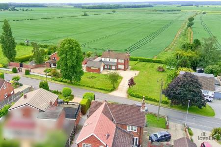 4 bedroom Semi-detached house for sale in Low Road, Worlaby, DN20
