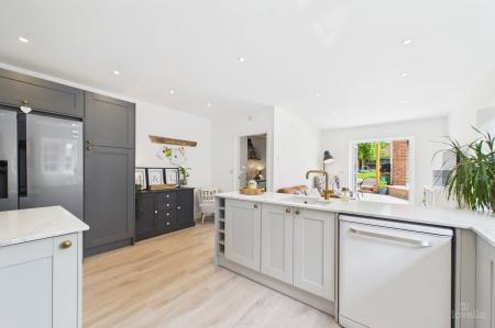 4 bedroom Semi-detached house for sale in Low Road, Worlaby, DN20