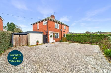 3 bedroom Semi-detached house for sale in Ferry Road, Barrow-Upon-Humber, DN19