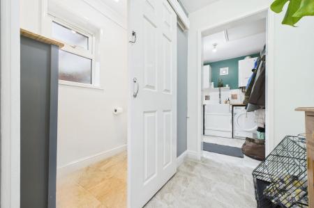 3 bedroom Semi-detached house for sale in Ferry Road, Barrow-Upon-Humber, DN19