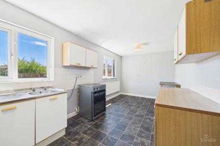 3 bedroom Semi-detached house for sale in Marsh Lane, Barton-Upon-Humber, DN18