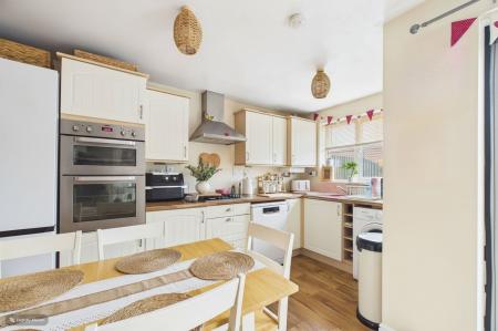 3 bedroom Semi-detached house for sale in Clipson Crest, Barton-Upon-Humber, DN18