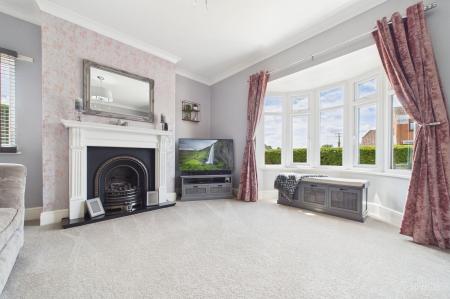 4 bedroom Detached house for sale in Townside, East Halton, DN40