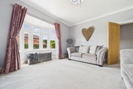 4 bedroom Detached house for sale in Townside, East Halton, DN40