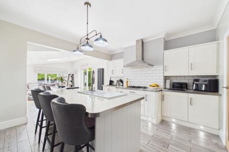 4 bedroom Detached house for sale in Townside, East Halton, DN40