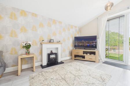 4 bedroom Detached house for sale in Townside, East Halton, DN40