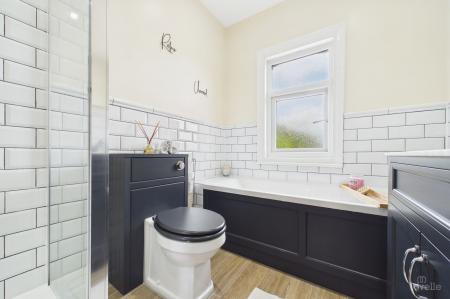 4 bedroom Detached house for sale in Townside, East Halton, DN40