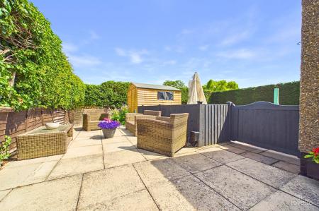4 bedroom Detached house for sale in Townside, East Halton, DN40