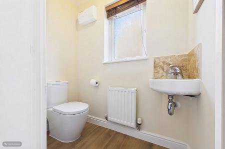 3 bedroom Semi-detached house for sale in Jubilee Place, Barton-Upon-Humber, North Lincolnshire, DN18