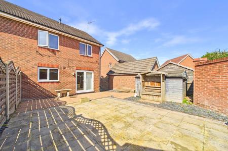 3 bedroom Semi-detached house for sale in Jubilee Place, Barton-Upon-Humber, North Lincolnshire, DN18