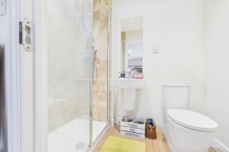 3 bedroom Semi-detached house for sale in Jubilee Place, Barton-Upon-Humber, North Lincolnshire, DN18