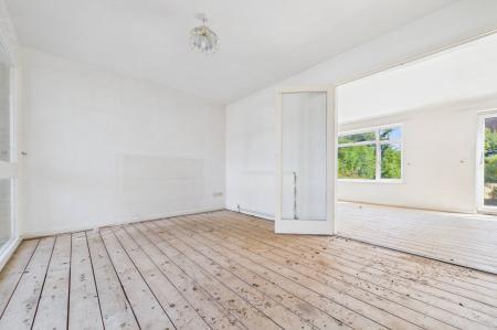 4 bedroom Detached house for sale in Cornhill Drive, Barton-Upon-Humber, North Lincolnshire, DN18
