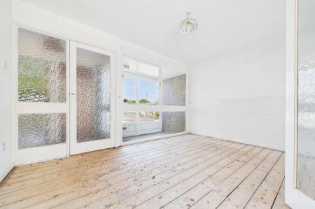 4 bedroom Detached house for sale in Cornhill Drive, Barton-Upon-Humber, North Lincolnshire, DN18