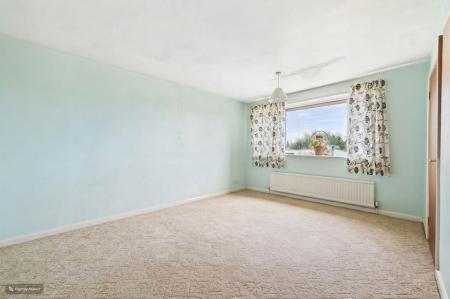 4 bedroom Detached house for sale in Cornhill Drive, Barton-Upon-Humber, North Lincolnshire, DN18