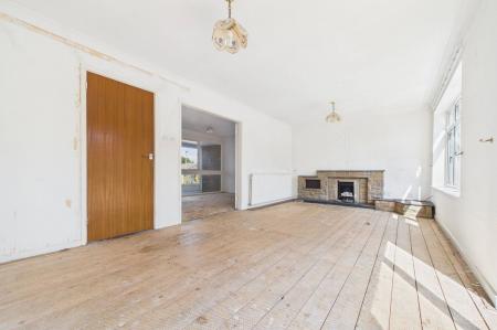 4 bedroom Detached house for sale in Cornhill Drive, Barton-Upon-Humber, North Lincolnshire, DN18