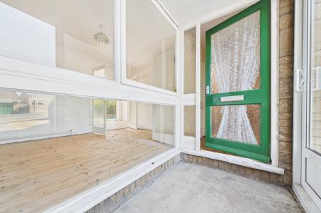 4 bedroom Detached house for sale in Cornhill Drive, Barton-Upon-Humber, North Lincolnshire, DN18
