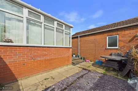 1 bedroom Terraced bungalow for sale in 6 Paddock Rise, Barrow-Upon-Humber, North Lincolnshire, DN19