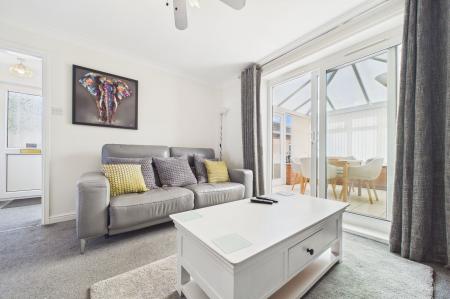 1 bedroom Terraced bungalow for sale in 6 Paddock Rise, Barrow-Upon-Humber, North Lincolnshire, DN19