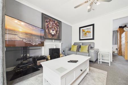 1 bedroom Terraced bungalow for sale in 6 Paddock Rise, Barrow-Upon-Humber, North Lincolnshire, DN19