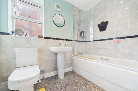 3 bedroom Semi-detached house for sale in Bayleaf Lane, Barton-upon-Humber, North Lincolnshire, DN18