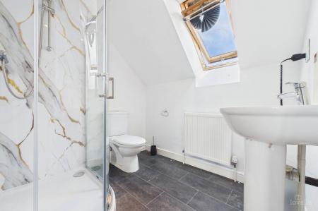 3 bedroom Semi-detached house for sale in Bayleaf Lane, Barton-upon-Humber, North Lincolnshire, DN18