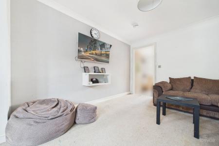 3 bedroom Semi-detached house for sale in Bayleaf Lane, Barton-upon-Humber, North Lincolnshire, DN18