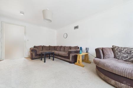 3 bedroom Semi-detached house for sale in Bayleaf Lane, Barton-upon-Humber, North Lincolnshire, DN18