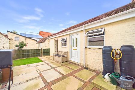 3 bedroom Terraced House for sale in High Street, Barton-upon-Humber, North Lincolnshire, DN18