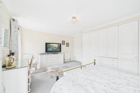 3 bedroom Terraced House for sale in High Street, Barton-upon-Humber, North Lincolnshire, DN18