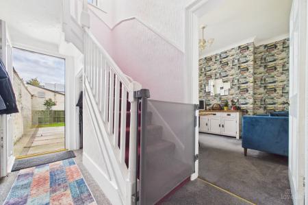 3 bedroom Terraced House for sale in High Street, Barton-upon-Humber, North Lincolnshire, DN18