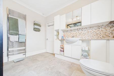 3 bedroom Terraced House for sale in High Street, Barton-upon-Humber, North Lincolnshire, DN18